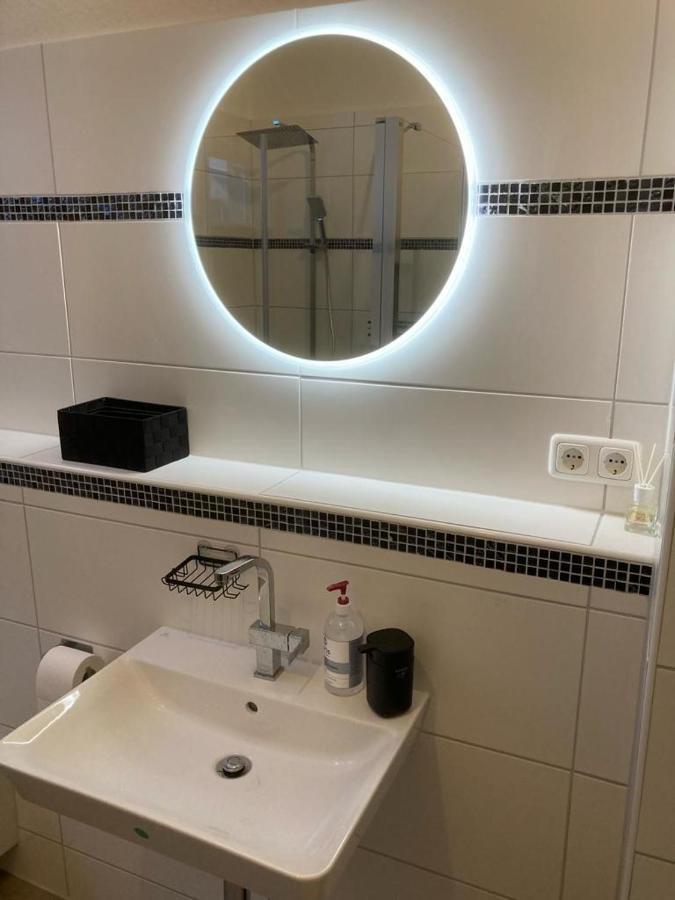 Familienwohnung Am Pfaffenteich シュヴェリーン エクステリア 写真